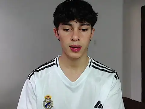 Snapshot of john_vichenso chatting on 09.26.25 john vichenso online show from 09.26.25