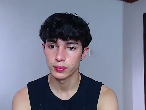 Snapshot of john_vichenso chatting on 10.01.25 john vichenso online show from 10.01.25