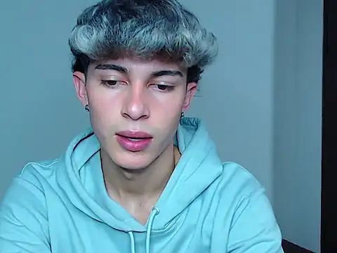 Snapshot of john_vichenso chatting on 10.14.25 john vichenso online show from 10.14.25