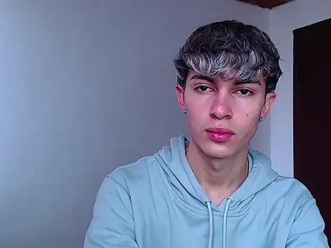 Snapshot of john_vichenso chatting on 10.19.25 john vichenso online show from 10.19.25