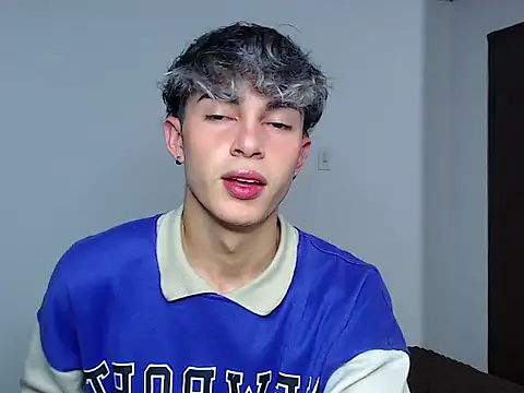 Snapshot of john_vichenso chatting on 10.22.25 john vichenso online show from 10.22.25