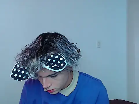 Snapshot of john_vichenso chatting on 11.25.25 john vichenso online show from 11.25.25