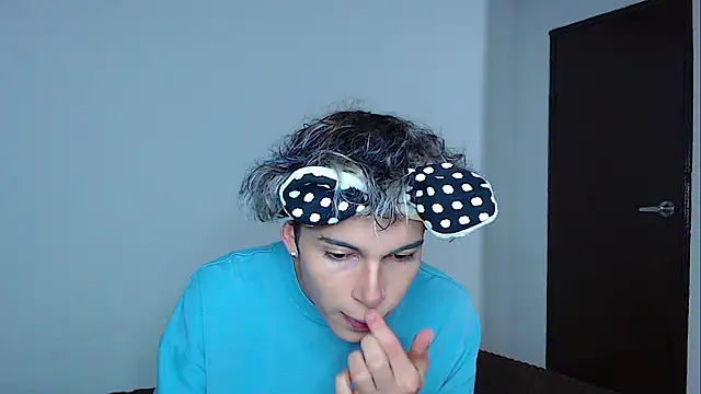 Snapshot of john_vichenso chatting on 11.27.25 john vichenso online show from 11.27.25