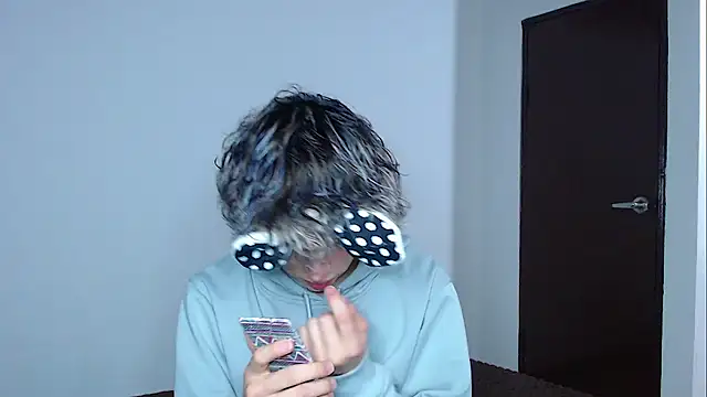 Snapshot of john_vichenso chatting on 11.28.25 john vichenso online show from 11.28.25