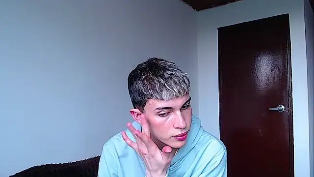 Snapshot of john_vichenso chatting on 12.22.25 john vichenso online show from 12.22.25