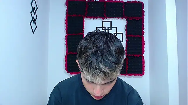 Snapshot of john_vichenso chatting on 01.12.26 john vichenso online show from 01.12.26