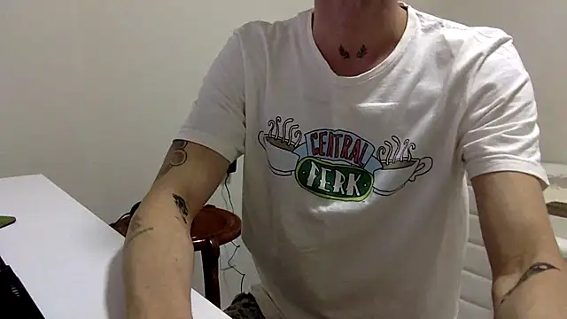 Snapshot of Fubinha chatting on 07.27.26 Fubinha online show from 07.27.26