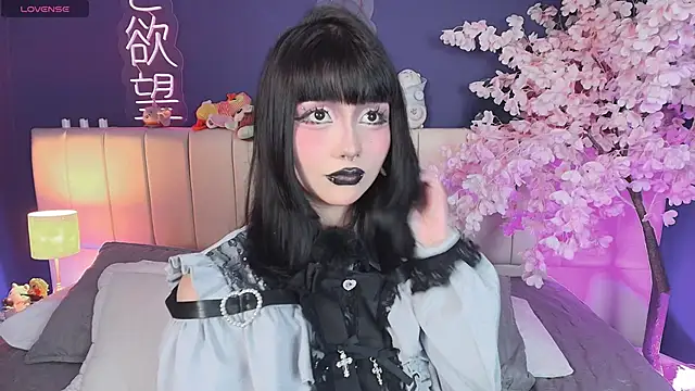 Shizuko  online show from 06.10.26