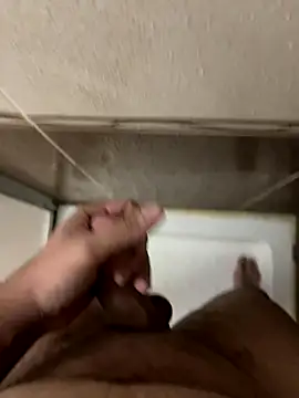 Erenn9972 online show from 10.05.25