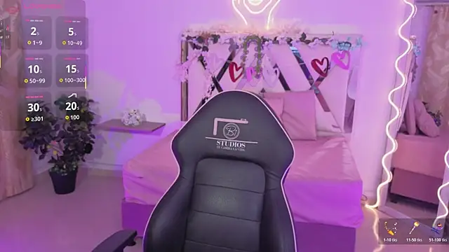 ZURY TAY online show from 11.09.25