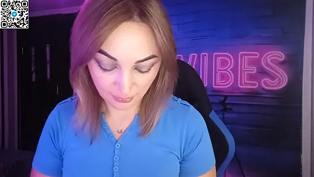 Blonde Temptation online show from 10.25.25