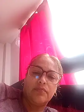 Lady 16 online show from 12.03.25