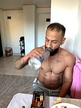 MiaKiittyy online show from 09.23.25