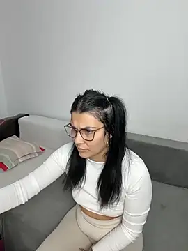 MiaKiittyy online show from 10.01.25