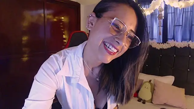 Sofia-mel online show from 10.21.25