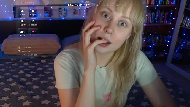 Snapshot of s1lvercherub chatting on 04.17.26 s1lvercherub online show from 04.17.26