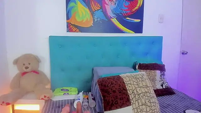 neferet opal online show from 10.04.25