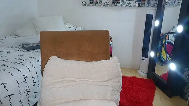 SweetCatheryne online show from 07.13.26