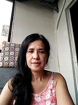 Snapshot of Prettysweetmum chatting on 09.27.25 Prettysweetmum online show from 09.27.25