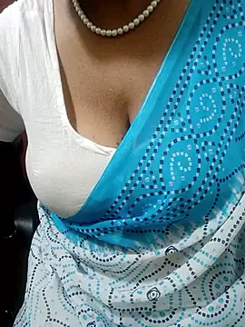 Snapshot of tami_lavanya chatting on 09.08.25 tami lavanya online show from 09.08.25