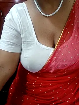 Snapshot of tami_lavanya chatting on 09.10.25 tami lavanya online show from 09.10.25