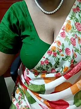 Snapshot of tami_lavanya chatting on 09.17.25 tami lavanya online show from 09.17.25