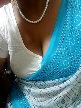 Snapshot of tami_lavanya chatting on 09.22.25 tami lavanya online show from 09.22.25