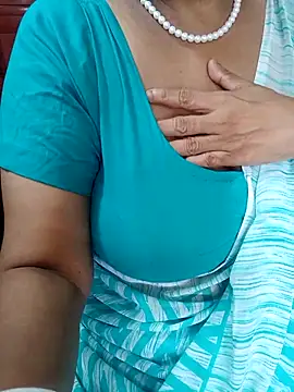 Snapshot of tami_lavanya chatting on 10.12.25 tami lavanya online show from 10.12.25