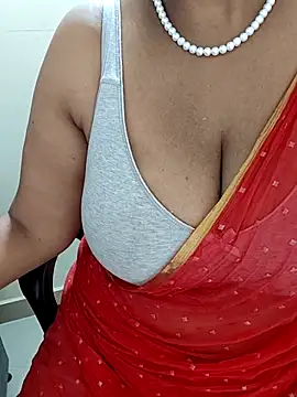 Snapshot of tami_lavanya chatting on 10.16.25 tami lavanya online show from 10.16.25