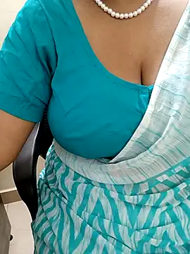 Snapshot of tami_lavanya chatting on 10.19.25 tami lavanya online show from 10.19.25