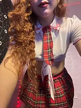 Snapshot of ZeziGamingg chatting on 03.04.26 ZeziGamingg online show from 03.04.26