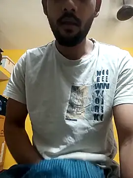 Snapshot of mayur_raaje chatting on 04.23.26 mayur raaje online show from 04.23.26
