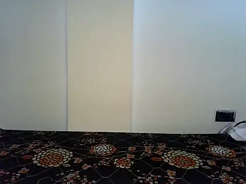 Snapshot of MYRA_GIRL21 chatting on 09.17.25 MYRA GIRL21 online show from 09.17.25