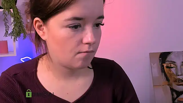 nika-still online show from 10.18.25