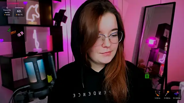 Snapshot of nika-still chatting on 12.15.25 nika-still online show from 12.15.25