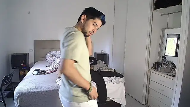 Snapshot of Dimax_xxx chatting on 09.27.25 Dimax xxx online show from 09.27.25