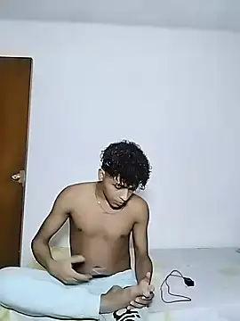 Snapshot of Manuel_Mateus1 chatting on 10.27.25 Manuel Mateus1 online show from 10.27.25