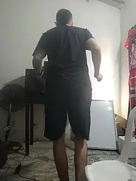 Snapshot of giannis090 chatting on 09.14.25 giannis090 online show from 09.14.25