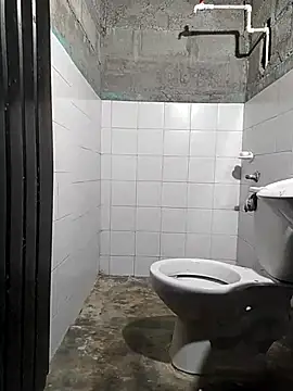 Snapshot of giannis090 chatting on 09.19.25 giannis090 online show from 09.19.25