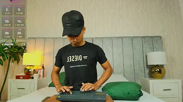 Snapshot of Jacob_606 chatting on 12.01.25 Jacob 606 online show from 12.01.25