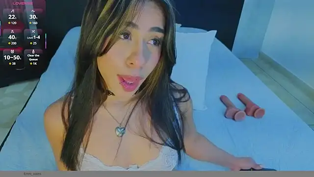 Snapshot of emmi_collinss chatting on 06.15.26 emmi collinss online show from 06.15.26