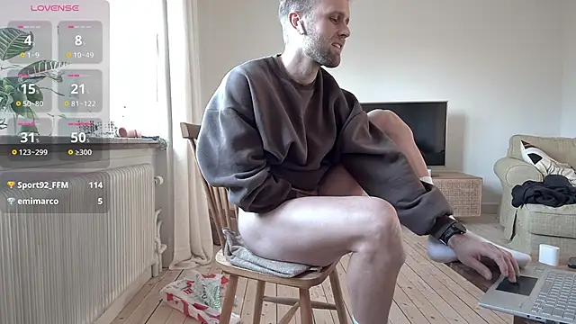 Snapshot of bubblebuttnes chatting on 03.09.26 bubblebuttnes online show from 03.09.26