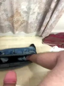 Snapshot of KingRonni chatting on 10.12.25 KingRonni online show from 10.12.25