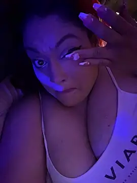 Snapshot of xHelloKitty chatting on 04.04.26 xHelloKitty online show from 04.04.26