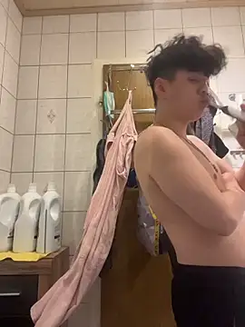 Kingpowerlittel online show from 03.10.26