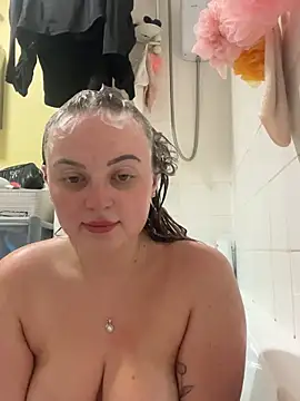 Snapshot of SexySashaxox chatting on 06.05.26 SexySashaxox online show from 06.05.26