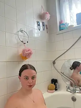 Snapshot of SexySashaxox chatting on 06.20.26 SexySashaxox online show from 06.20.26