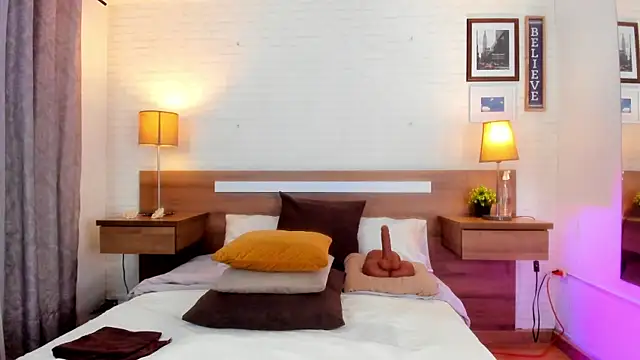 JenniferAuriston online show from 01.09.26