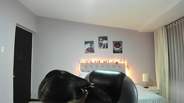 Snapshot of Miss_Cataleya__ chatting on 05.08.26 Miss Cataleya online show from 05.08.26