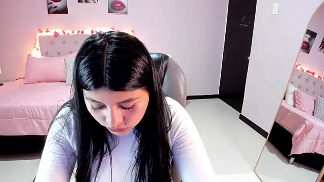 Snapshot of Miss_Cataleya__ chatting on 05.25.26 Miss Cataleya online show from 05.25.26